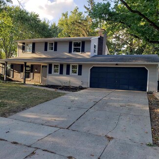 6523 Winnebago Dr, Fort Wayne, IN 46815
