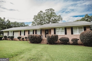 500 Holmes St, Barnesville, GA 30204