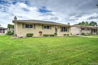 14320 Hillsdale Dr, Sterling Heights, MI 48313