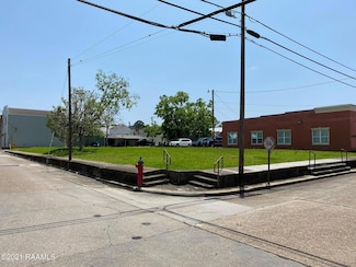201 S Jefferson St, Abbeville, LA 70510