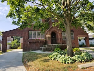 665 Bloomfield Ct Unit 4, Birmingham, MI 48009
