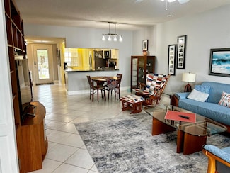 3165 NE 48th Ct Unit 211, Lighthouse Point, FL 33064