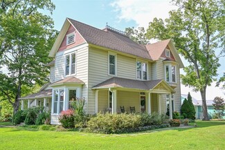 608 Viney Grove Rd, Prairie Grove, AR 72753