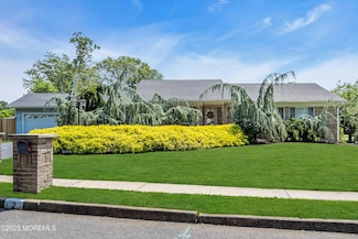 2 Apache Dr, Toms River, NJ 08753