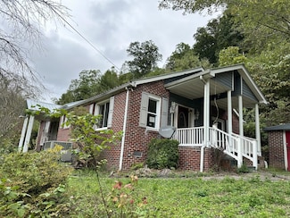 3978 Lesters Fork Rd, Grundy, VA 24614