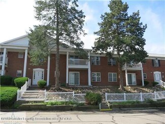 3333 Moores River Dr Unit 604, Lansing, MI 48911