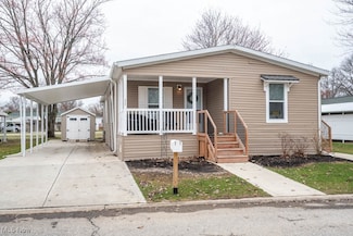 11 Trolley View, Olmsted, OH 44138