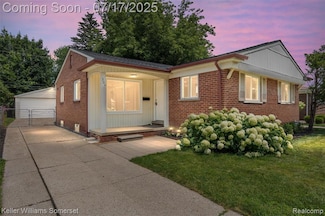 304 W La Salle Ave, Royal Oak, MI 48073