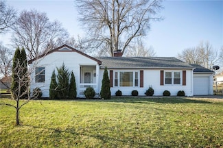 204 E Chestnut St, Odessa, MO 64076