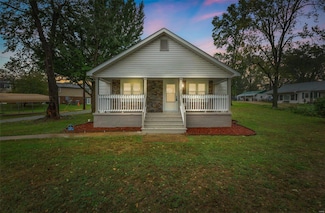 1215 Fredericktown Ave, Farmington, MO 63640
