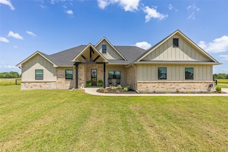 701 County Road 3203, Campbell, TX 75422