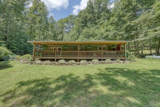 243 Chattahoochee Acres Dr, Cleveland, GA 30528