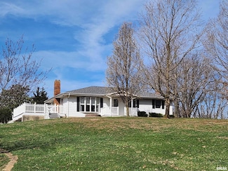 15793 N Woodlawn Ln, Woodlawn, IL 62898