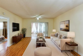 1005 Country Club Dr Unit 408, Margate, FL 33063