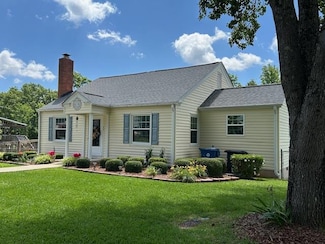 43 Dairy St, Ware Shoals, SC 29692