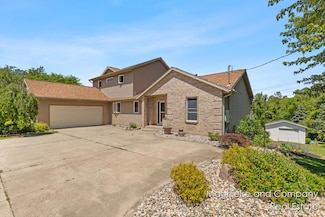 1507 146th Ave, Dorr, MI 49323