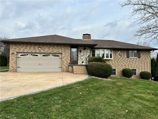 2993 Oak St, Norton, OH 44203