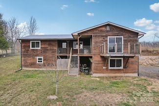 901 Jackson Loop Rd, Flat Rock, NC 28731