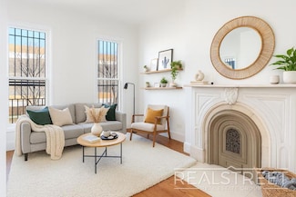 542 Willoughby Ave Unit 1, Brooklyn, NY 11206