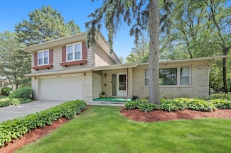 1022 W Ohio St, Glenwood, IL 60425
