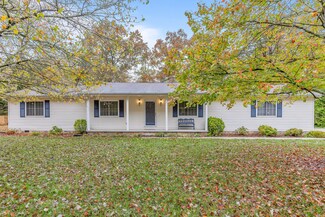 7214 Flagstone Dr, Ooltewah, TN 37363