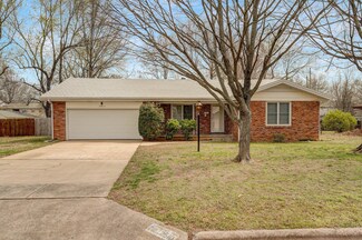 2510 S Barcliff Ave, Springfield, MO 65804