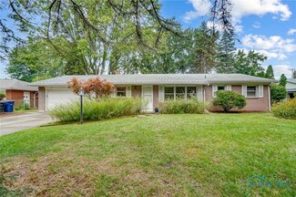 1054 Clark St, Bowling Green, OH 43402