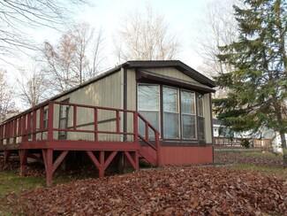4834 Hiawatha Dr, Cheboygan, MI 49721