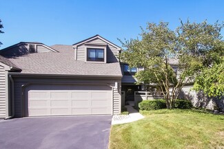 130 Waterview Ct, Barrington, IL 60010