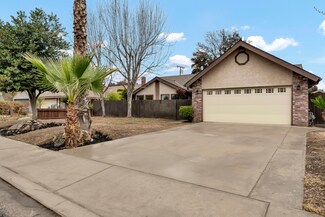 546 W Vassar Ave, Visalia, CA 93277
