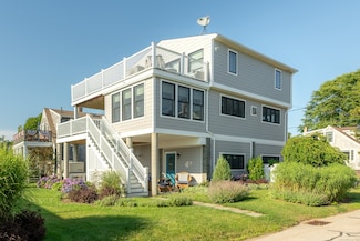 5 James St, Stonington, CT 06378