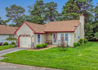 19 Easton Dr, Whiting, NJ 08759