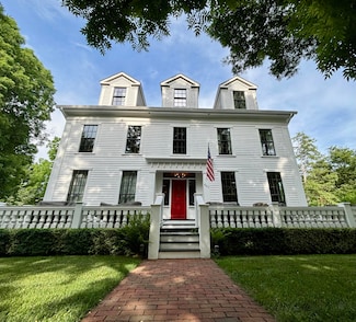 607 Butler St, Saugatuck, MI 49453
