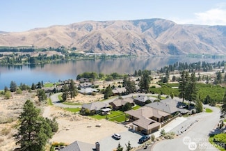 15330 Lakeview St, Entiat, WA 98822