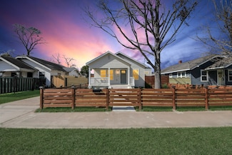 1819 Studewood St, Houston, TX 77008