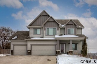 17213 Polk Cir, Omaha, NE 68135