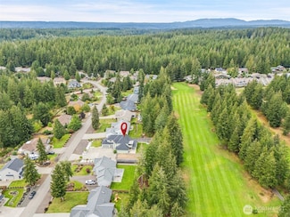590 E Soderberg Rd, Allyn, WA 98524