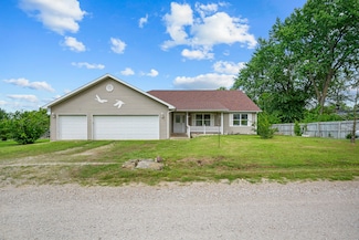 24612 Maple St, Pittsburg, MO 65724