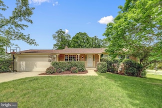 3200 Manitoba Dr, Woodbridge, VA 22192