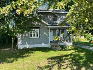 199 E 40th St, Holland, MI 49423