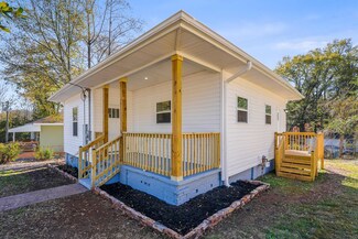 7 Middle St, Lyman, SC 29365