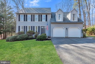 8396 Quailwood Ln, Pasadena, MD 21122