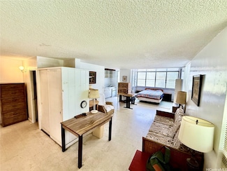 3027 Pualei Cir Unit 106, Honolulu, HI 96815