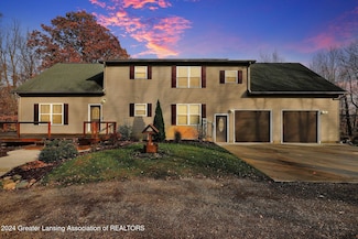 10232 N Royston Rd, Grand Ledge, MI 48837