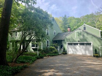 24 Ivy Ln, Sherborn, MA 01770