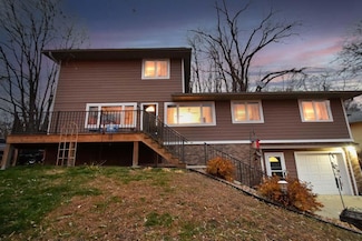 1164 Hawthorn St, Red Wing, MN 55066