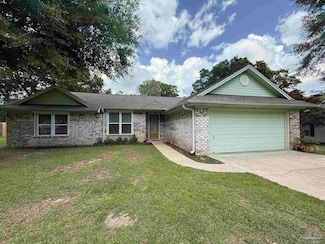 4814 Autumn Dr, Milton, FL 32571