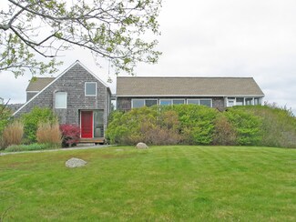 8 Driveway, Chilmark, MA 02535