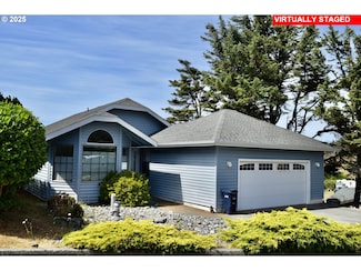 30436 Driftwood Dr, Gold Beach, OR 97444