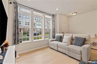 73 Wesmont Dr Unit 1811, Wood Ridge, NJ 07075